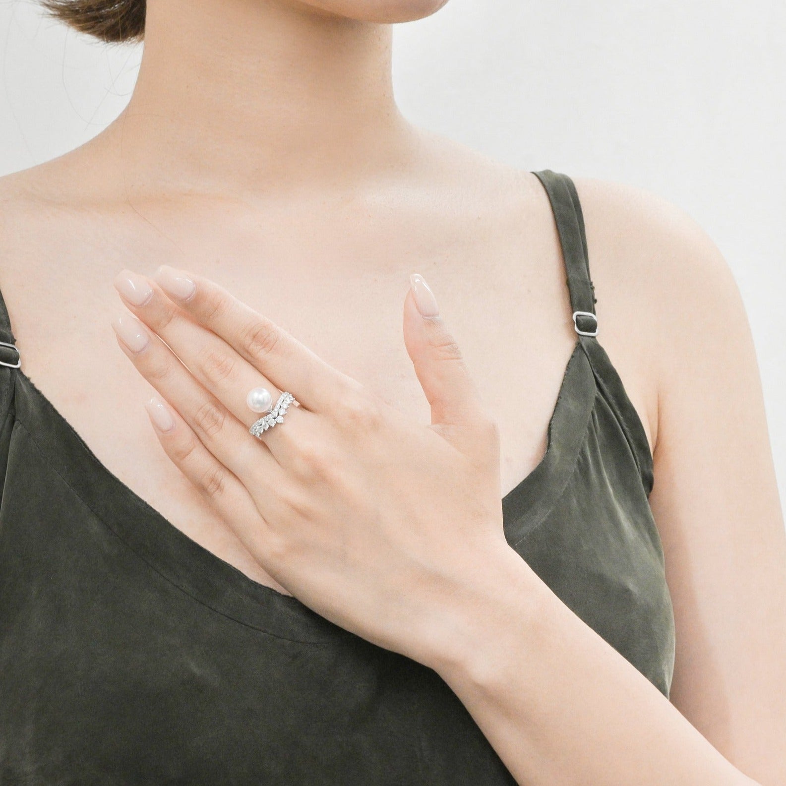 Tiara Ring RI009